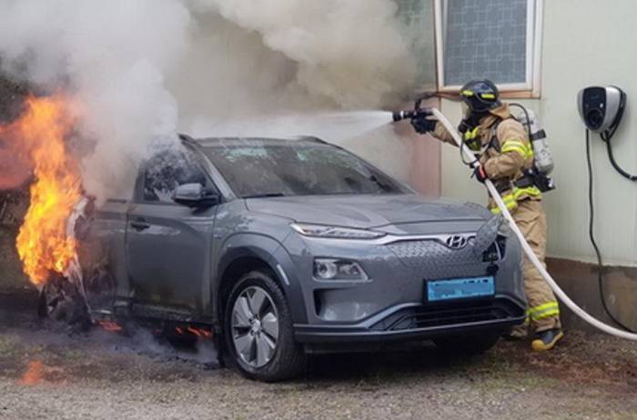 В США владельцев Hyundai и Kia предупредили о риске самовозгорания авто

