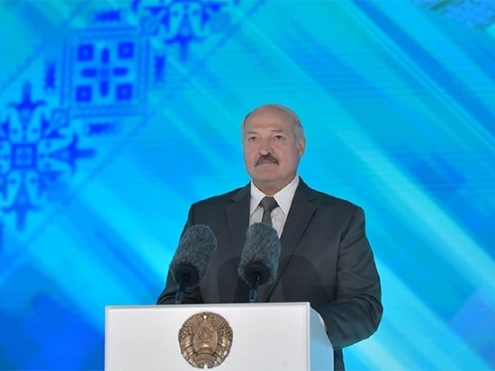 Лукашенко заявил о переоборудовании белорусских самолетов под ядерное оружие
