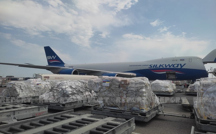 Гянджа отправляет в Украину 35 тонн гуманитарной помощи
