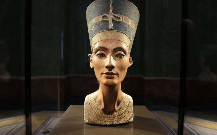 Об идентификации мумии египетской царицы Нефертити могут объявить в октябре
