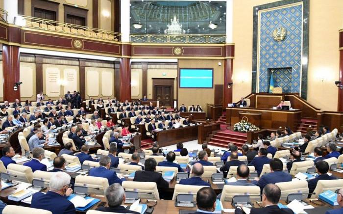 Парламент Казахстана одобрил законопроект о переименовании столицы

