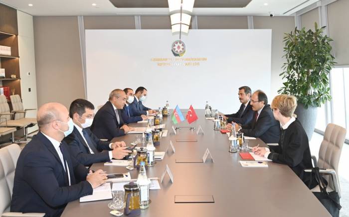 Азербайджан обсудил расширение инвестиционного сотрудничества с Турцией -ФОТО

