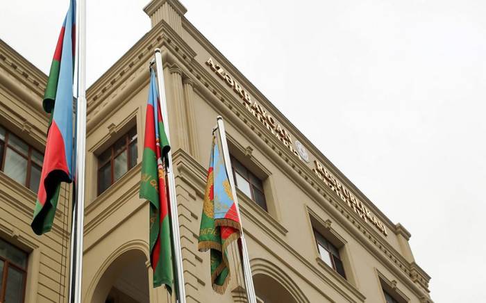 МО: Информация об окружении азербайджанских военных является ложью
