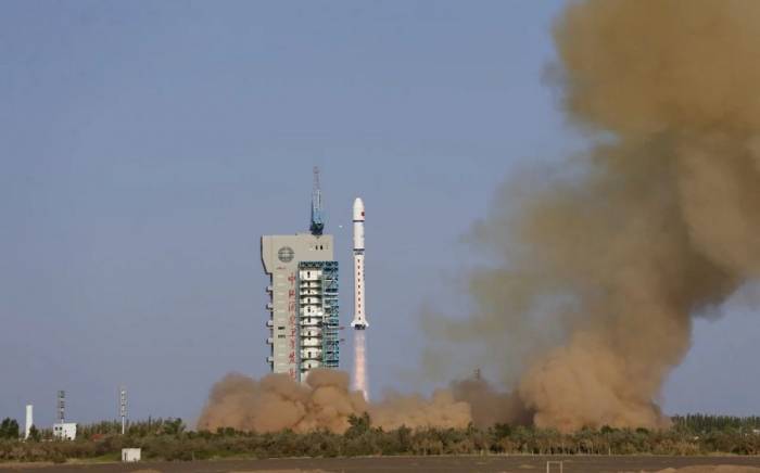Китай вывел на орбиту два исследовательских спутника
