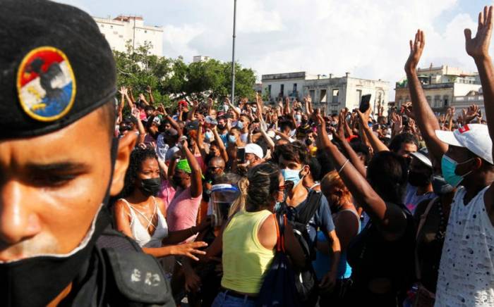 На Кубе прошли протесты из-за масштабного блэкаута
