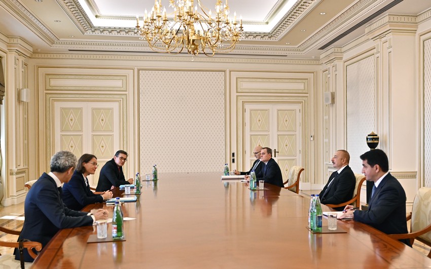 Президент Ильхам Алиев принял советника Кабинета президента Франции