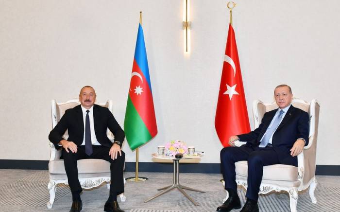 В Самарканде состоялась встреча президентов Азербайджана и Турции -ФОТО
