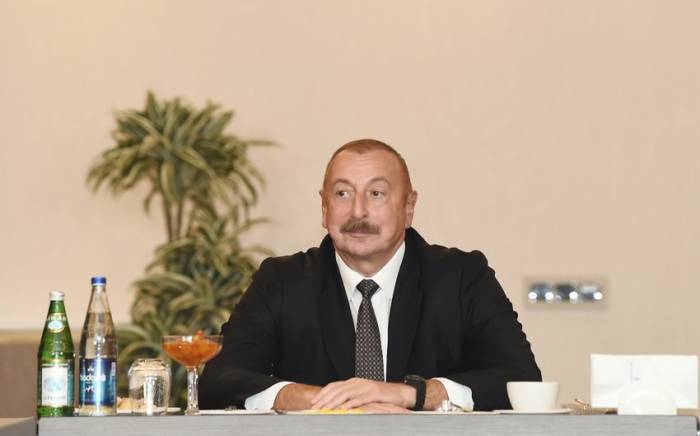 Президент Ильхам Алиев встретился с представителями бизнес-кругов Болгарии
