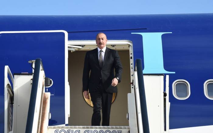 Президент Азербайджана прибыл с официальным визитом в Болгарию
