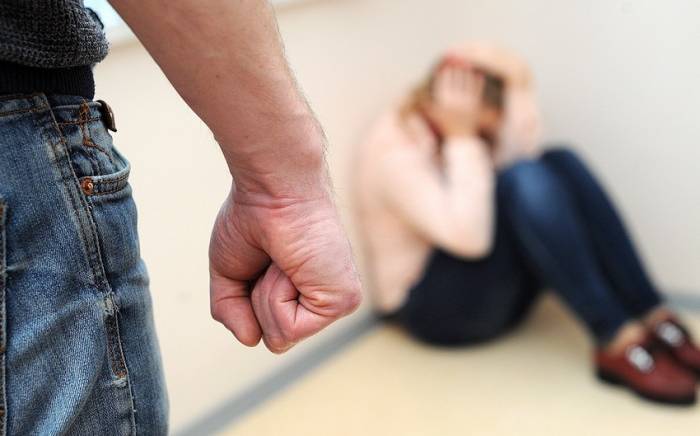 В августе в Госкомитет обратились 73 жертвы домашнего насилия
