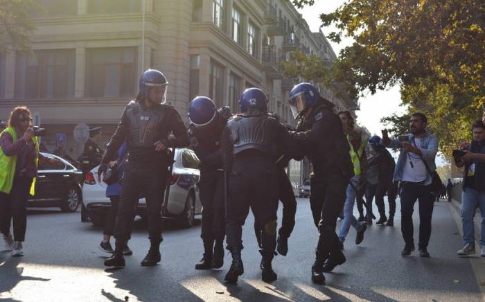 Полиция Грузии не разрешила оппозиции провести митинг на границе с Россией
