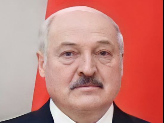 Лукашенко поручил готовить армию Белоруссии к "военному времени"
