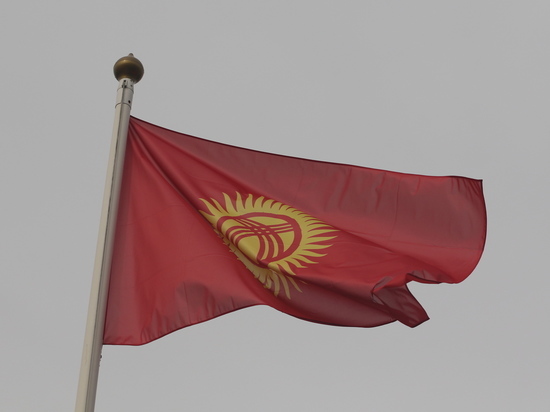 Погранслужба Киргизии обвинила Таджикистан в обстреле села
