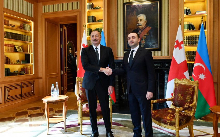 Президент Азербайджана и премьер-министр Грузии ознакомились с выставкой "Наследие Карабахского ханства"