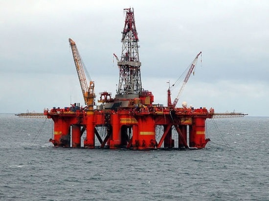 Цена нефти Brent поднималась выше $93 за баррель впервые с 21 сентября
