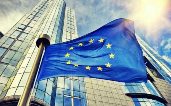 В ЕС призвали РФ пересмотреть решение о выходе из зерновой сделки
