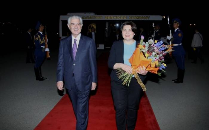 Премьер-министр Молдовы прибыла в Азербайджан
