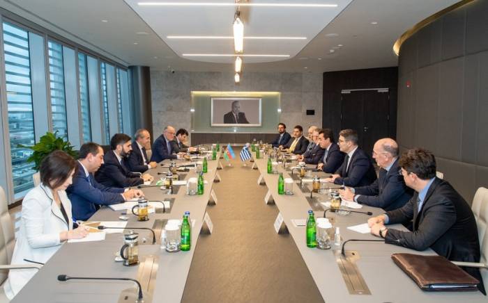 Азербайджан обсудил с Грецией сотрудничество в энергетической сфере
