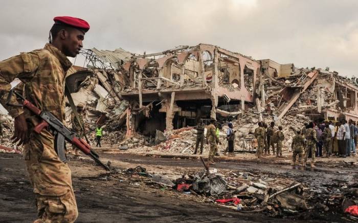 В Могадишо произошло два мощных взрыва, есть многочисленные жертвы
