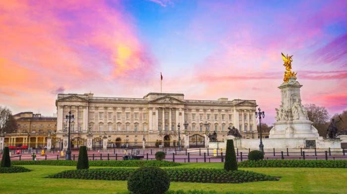 Карл III в ближайшие 5 лет не сможет жить в Букингемском дворце
