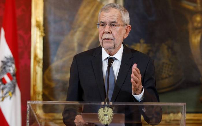 Нынешний глава государства лидирует на президентских выборах в Австрии
