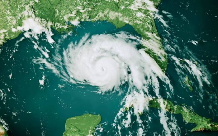 Ураган "Иэн" может нанести страховщикам рекордный ущерб за десятилетия
