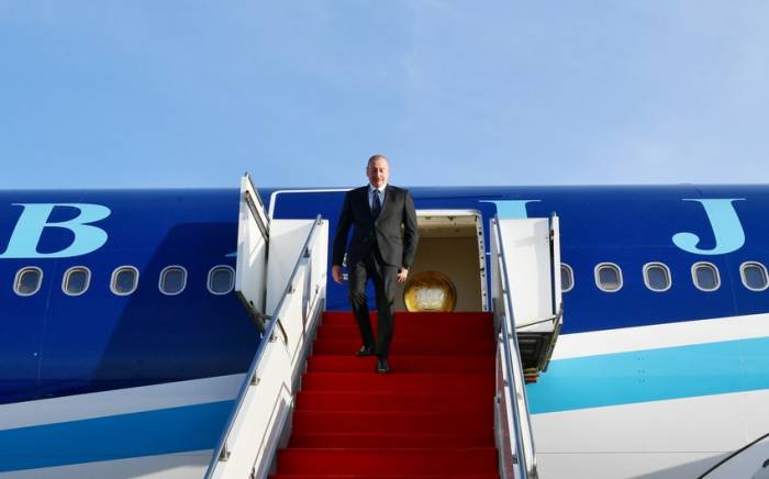 Ильхам Алиев прибыл с рабочим визитом в Казахстан -ФОТО
