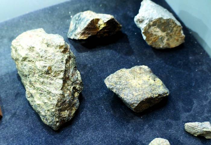 Из Кыргызстана запретят вывозить золотосодержащие руды и концентраты
