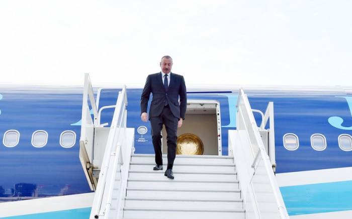 Президент Ильхам Алиев прибыл с рабочим визитом в Грузию
