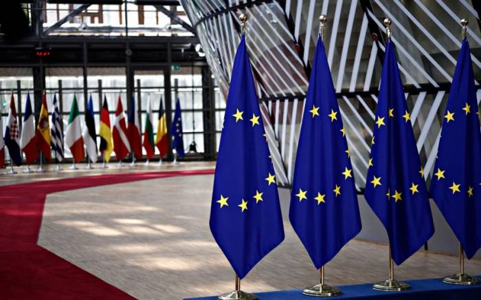 ЕС планирует в следующем году предоставлять Украине 1,5 млрд евро ежемесячно
