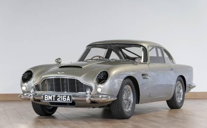 Aston Martin Джеймса Бонда продали за £3 млн

