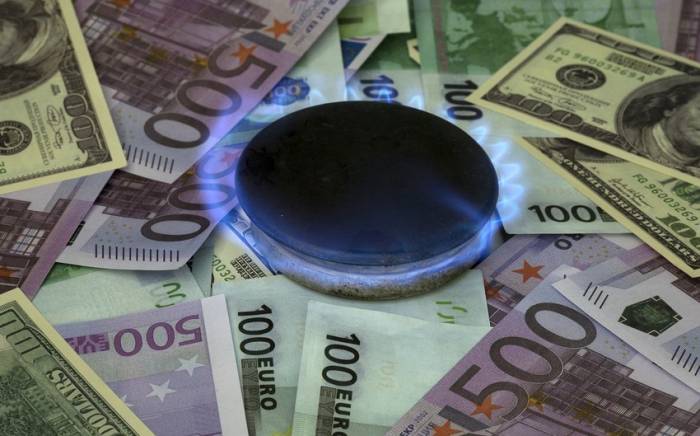 Цены на газ в Европе закрепились выше 1 000 долларов
