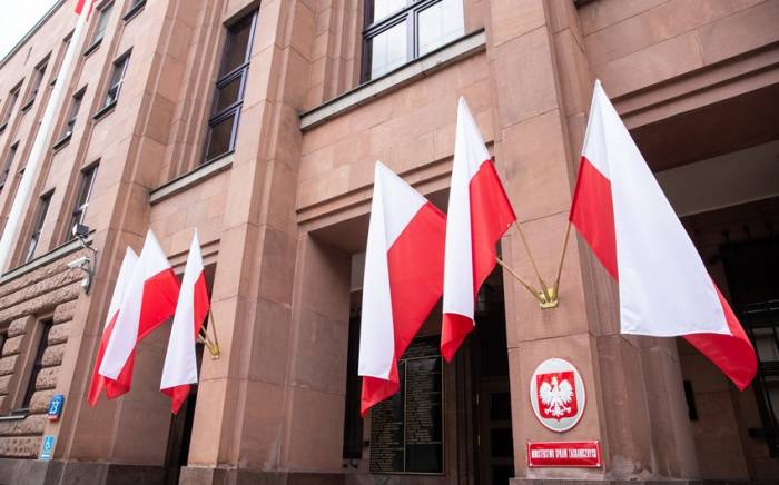 МИД Польши рекомендовал своим гражданам покинуть Беларусь
