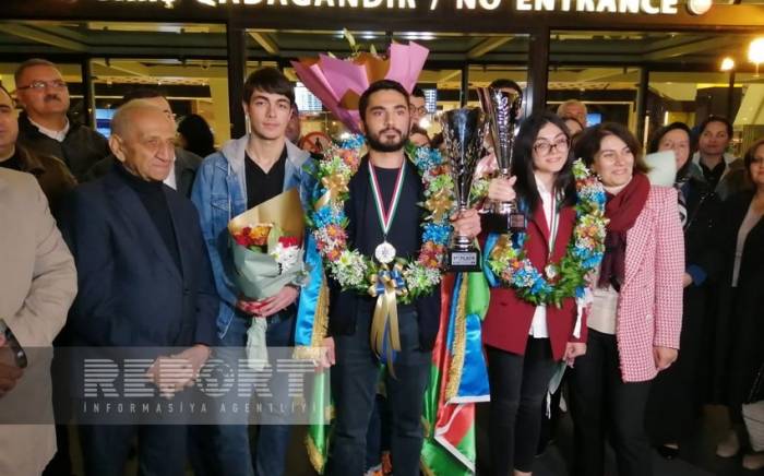 Чемпионы мира по шахматам среди юниоров вернулись на Родину
