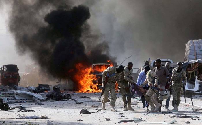 В Сомали совершено три теракта за сутки, десятки погибших и раненых
