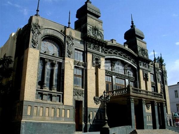 15 октября в Азербайджанском государственном академическом театре оперы и балета состоится спектакль «Тоска» Дж.Пуччини