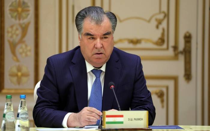 Президент Таджикистана отправился в Ереван
