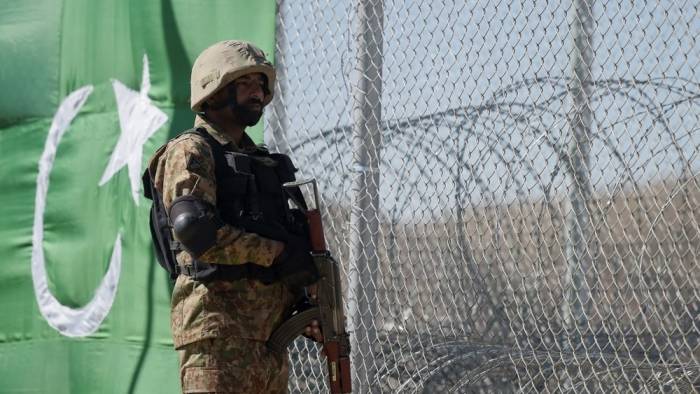 В перестрелке на границе с Афганистаном убили пакистанского пограничника
