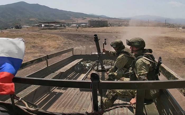 Российские военные вооружают карабахских сепаратистов