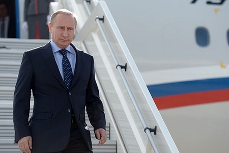 Путин прибыл в Ереван на саммит ОДКБ
