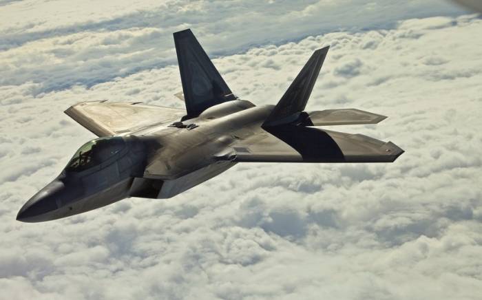 ВВС США перебросят на юг Японии боевые самолеты F-22
