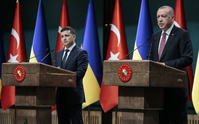 Президенты Украины и Турции обсудили продление зернового соглашения
