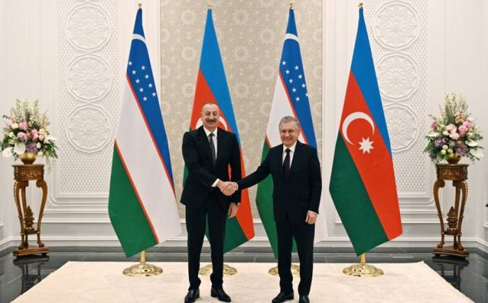 Шавкат Мирзиёев: Азербайджано-узбекские отношения имеют стратегическое значение
