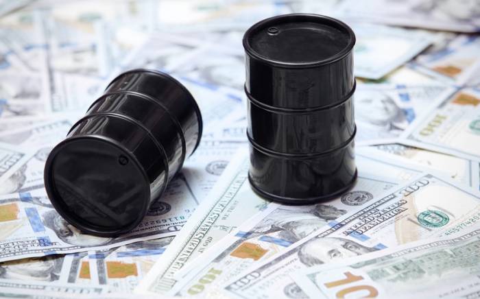 Азербайджанская нефть подешевела на почти 3 доллара 
