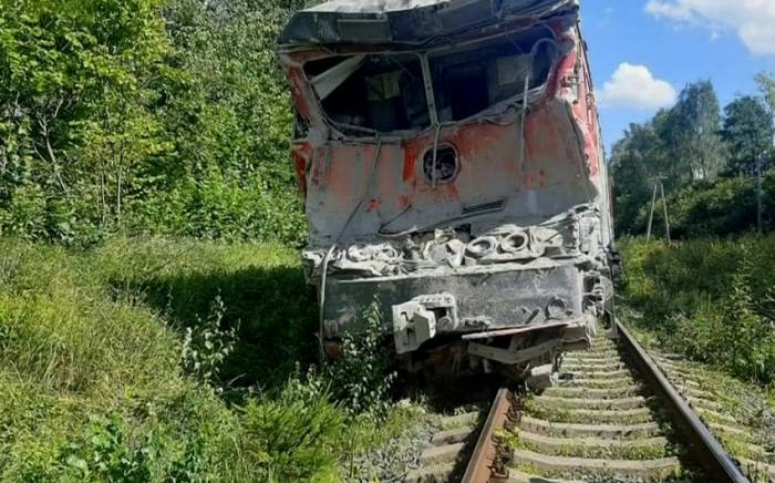 На востоке Индии три человека погибли при аварии поезда
