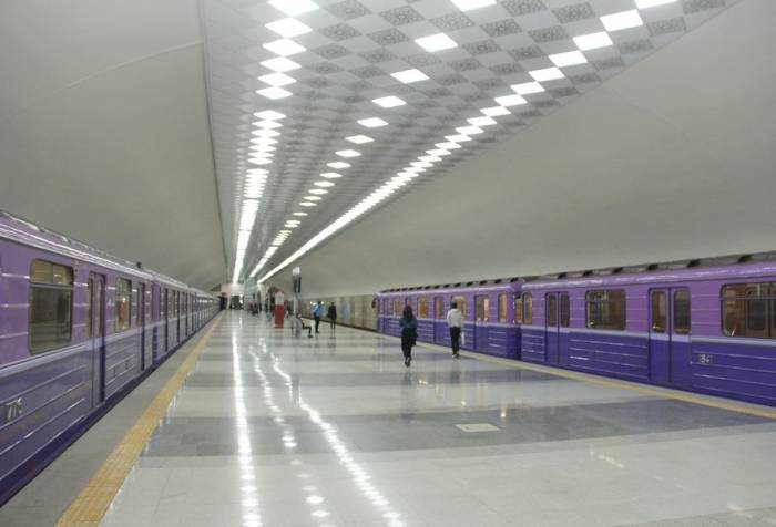 В бакинском метро выпущены на линии семивагонные составы-ФОТО

