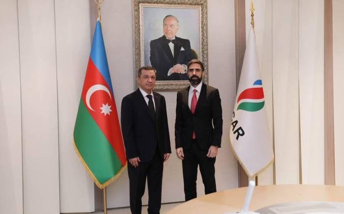 Президент SOCAR встретился с послом Туркменистана в Азербайджане
