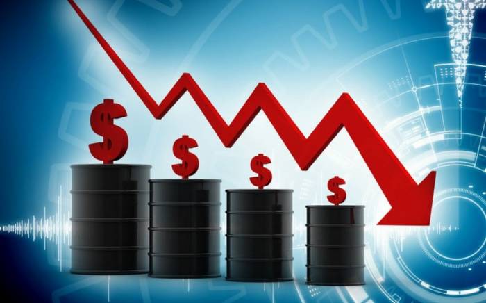 Азербайджанская нефть продолжает дешеветь
