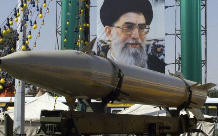 Разведка США: Иран просит Россию о помощи в ядерной сфере

