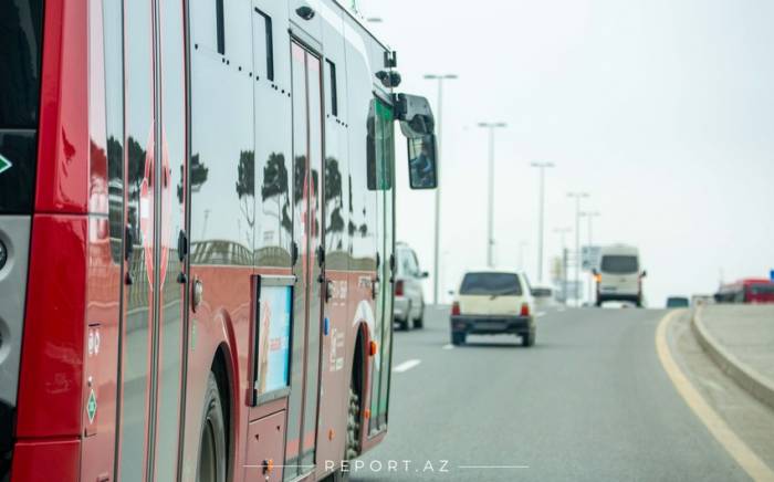 В Баку изменена схема движения двух маршрутных автобусов
